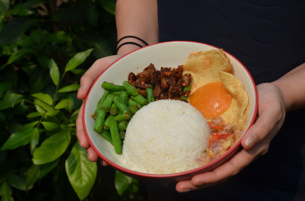 Feel Good Food’s bestseller is their meatless sambal matah rice bowl, which features a vegan egg. — Jakarta Globe pic