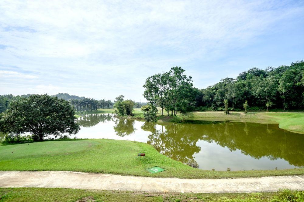 When shopping for your property, take into consideration the township’s choice of landscaping and public amenities.