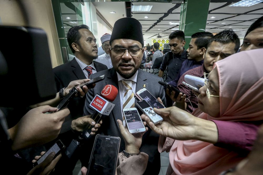 Datuk Dr Mujahid Yusof Rawa speaks to reporters at Universiti Malaya, Kuala Lumpur July 24, 2018. u00e2u20acu201d Picture by Hari Anggara