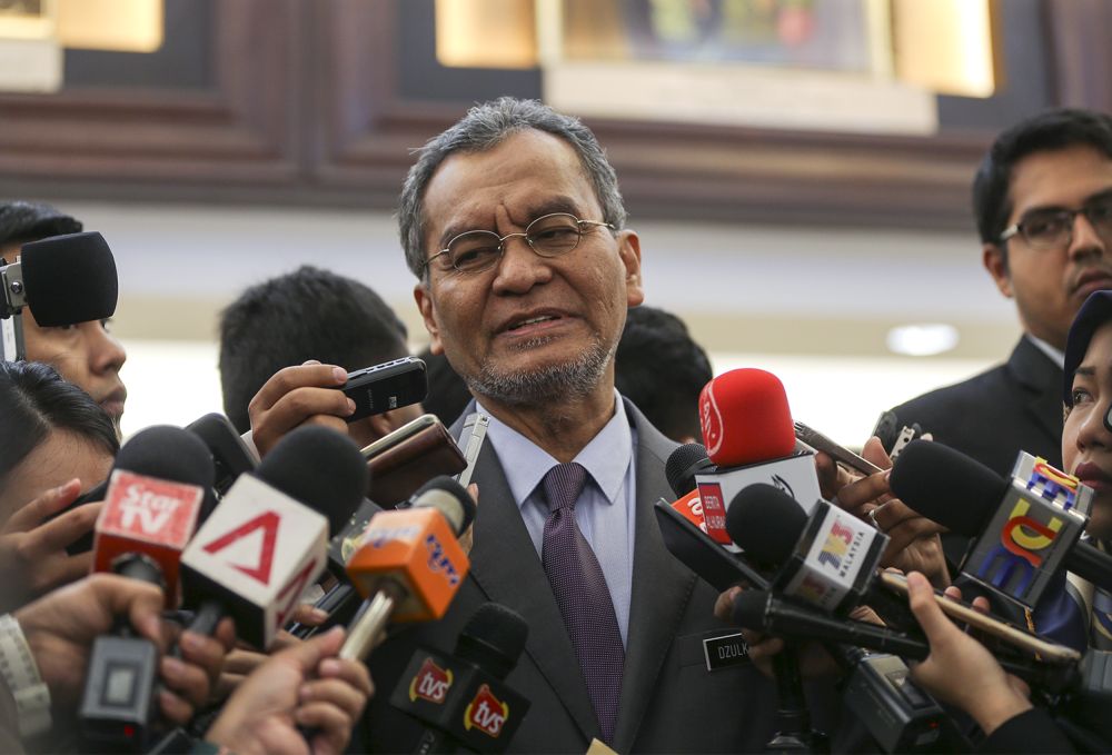 Health Minister Dzulkefly Ahmad  speaks to reporters at Parliament July 25, 2018. u00e2u20acu201d Picture by Azneal Ishak