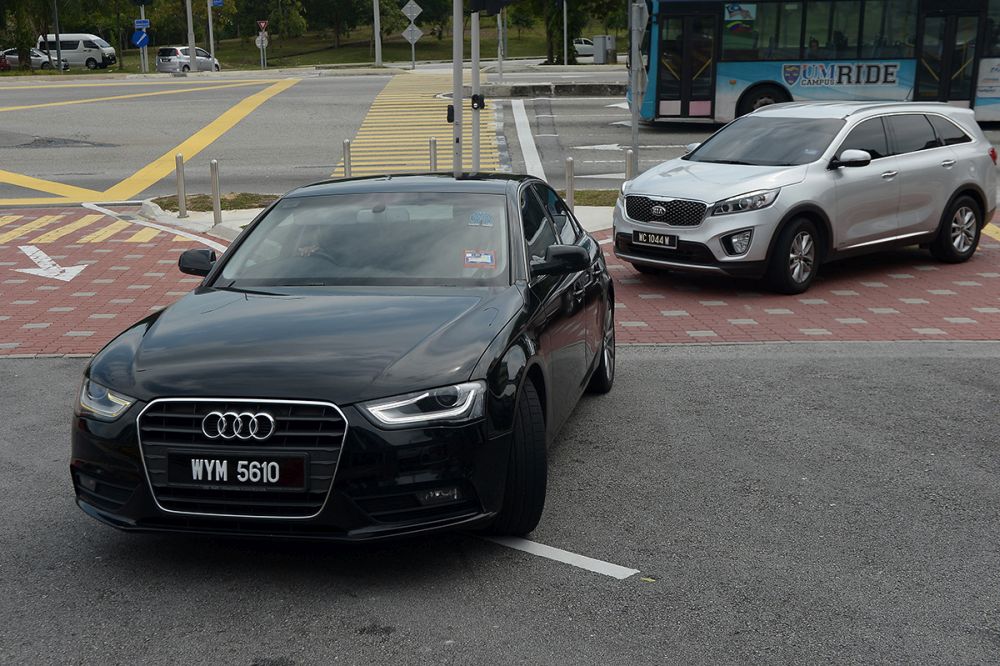 Riza Aziz arrives at the MACC headquarters in a black Audi for a third day of questioning in Putrajaya, July 5 2018. u00e2u20acu201d Picture by Mukhriz Hazim