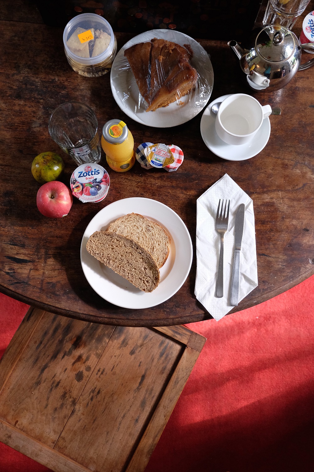 The continental breakfast, which is sent to rooms the evening before.