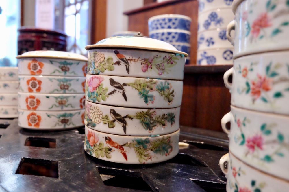 These are Pre-Peranakan era tingkats that we’re used by large Chinese households to serve food to different quarters.