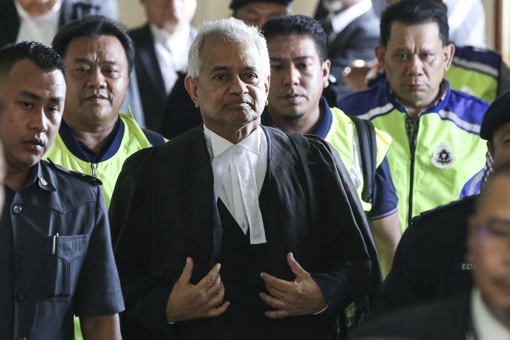 Attorney General Tommy Thomas arrives at the Kuala Lumpur High Court, July 4, 2018. u00e2u20acu2022 Picture by Azneal Ishak