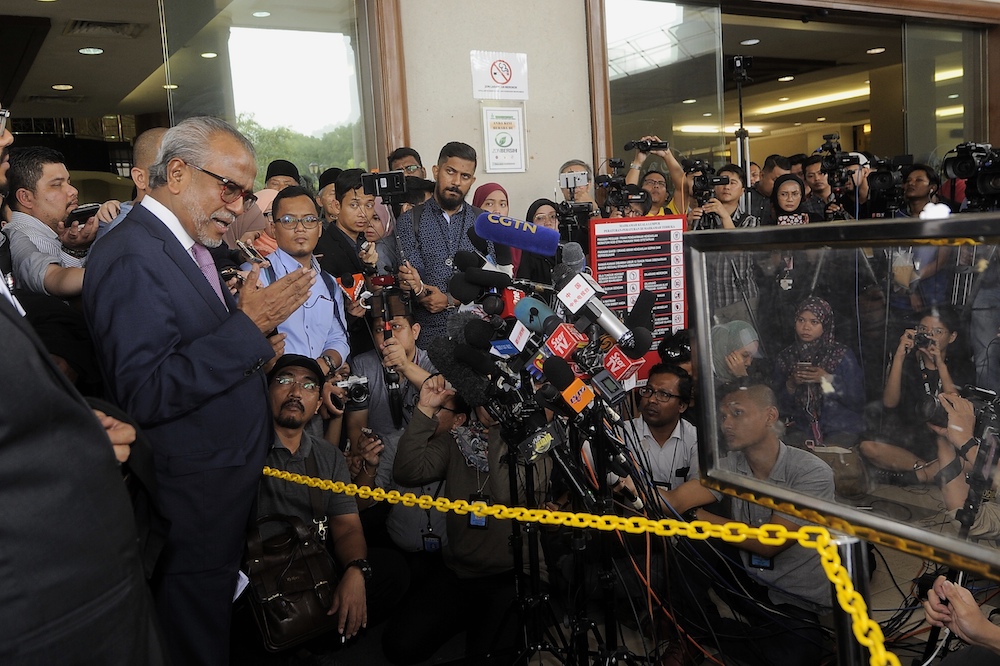 Datuk Seri Najib Razaku00e2u20acu2122s lawyer Tan Sri Muhammad Shafee Abdullah speaks to reporters at the Kuala Lumpur High Court, August 8, 2018. u00e2u20acu201d Picture by Shafwan Zaidon