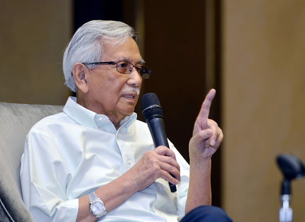 Tun Daim Zainuddin speaks during the panel session at the UKEC Malaysian Students Leadersu00e2u20acu2122 Summit 2018, in Intercontinental Hotel in Kuala Lumpur August 11, 2018. u00e2u20acu201d Picture by Ham Abu Bakar