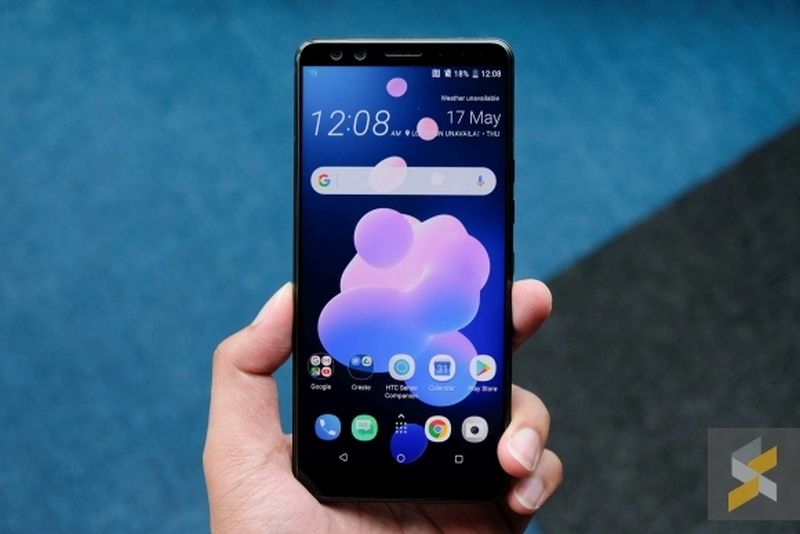 Starting from August 17, 2018 (12am), you can pre-order the flagship U12+ phone at its retail price of RM3,499 online or via authorised dealers and outlets. u00e2u20acu2022 Picture via SoyaCincau