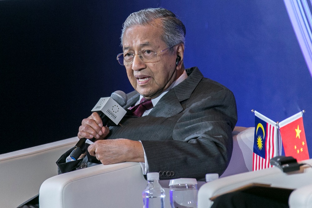 Prime Minister Tun Dr Mahathir Mohamad attends a welcome ceremony at the Great Hall of the People in Beijing August 20, 2018. u00e2u20acu201d Picture by China Out via Reuters