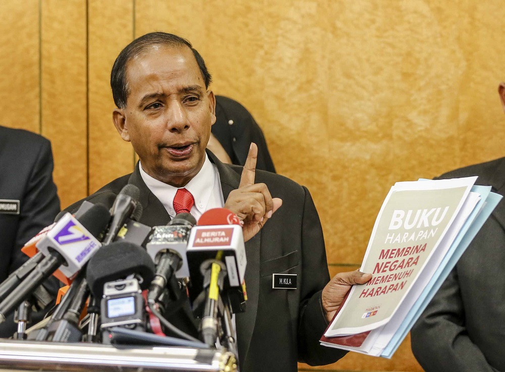 Human Resources Minister M. Kulasegaran speaks during a news conference at Parliament in Kuala Lumpur August 1, 2018. u00e2u20acu201d Picture by Firdaus Latif