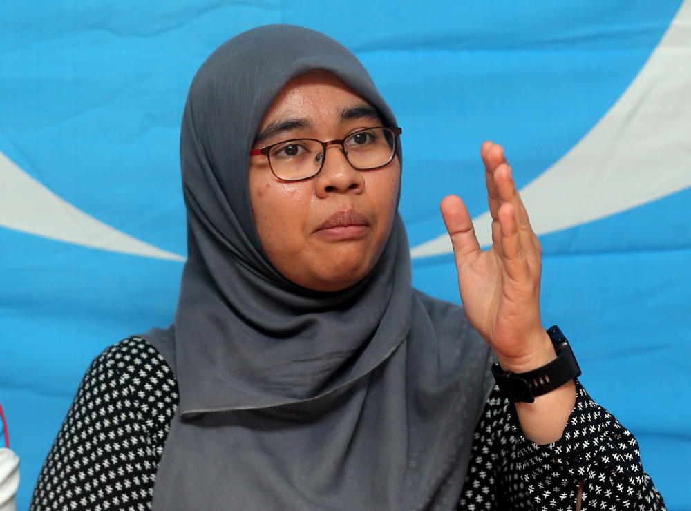 Perak PKR information chief Siti Aishah Shaik Ismail in Perak August 5, 2018. u00e2u20acu201d Picture by Farhan Najib