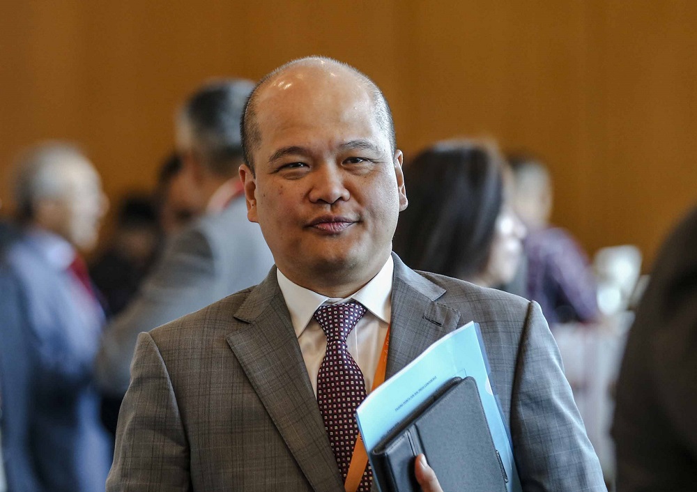 Employees Provident Fund CEO Datuk Shahril Ridza Ridzuan arrives at Hilton for the 2018 International Social Security Conference in Kuala Lumpur August 8, 2018. u00e2u20acu201d Picture by Firdaus Latif