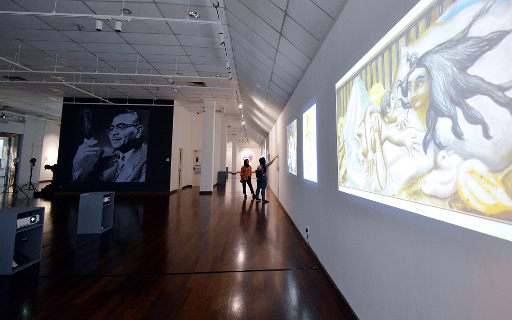 u00e2u20acu02dcA Place Called Homeu00e2u20acu2122 showcases plenty of scenes of idyllic kampung life, faces of multi-racial Malaysians and a digital portrait of Bapa Kemerdekaan Tunku Abdul Rahman, which takes up an entire wall. u00e2u20acu201d Pictures by Ham Abu Bakar