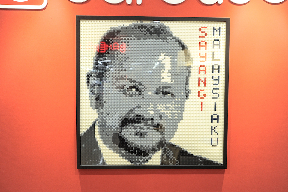 A mural of Gobind Singh Deo, composed of Lego bricks, is seen at Carousell’s ‘Sayang Malaysiaku’ Lego art exhibition in Sunway Pyramid, Petaling Jaya August 30, 2018. — Picture by Shafwan Zaidon