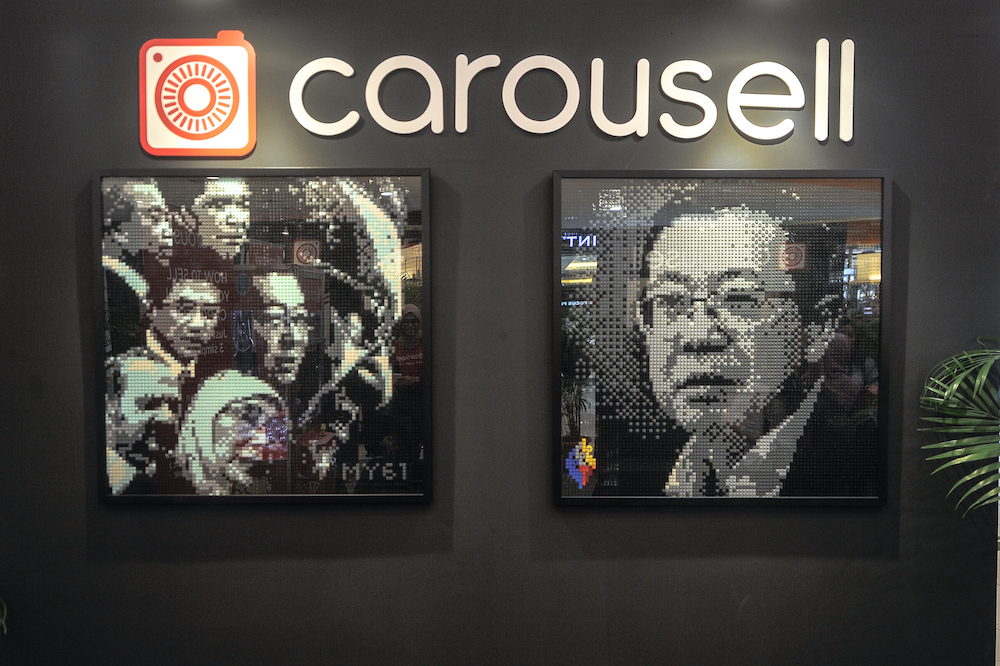 A mural of Lim Guan Eng, composed of Lego bricks, is seen at Carousell’s ‘Sayang Malaysiaku’ Lego art exhibition in Sunway Pyramid, Petaling Jaya August 30, 2018. — Picture by Shafwan Zaidon
