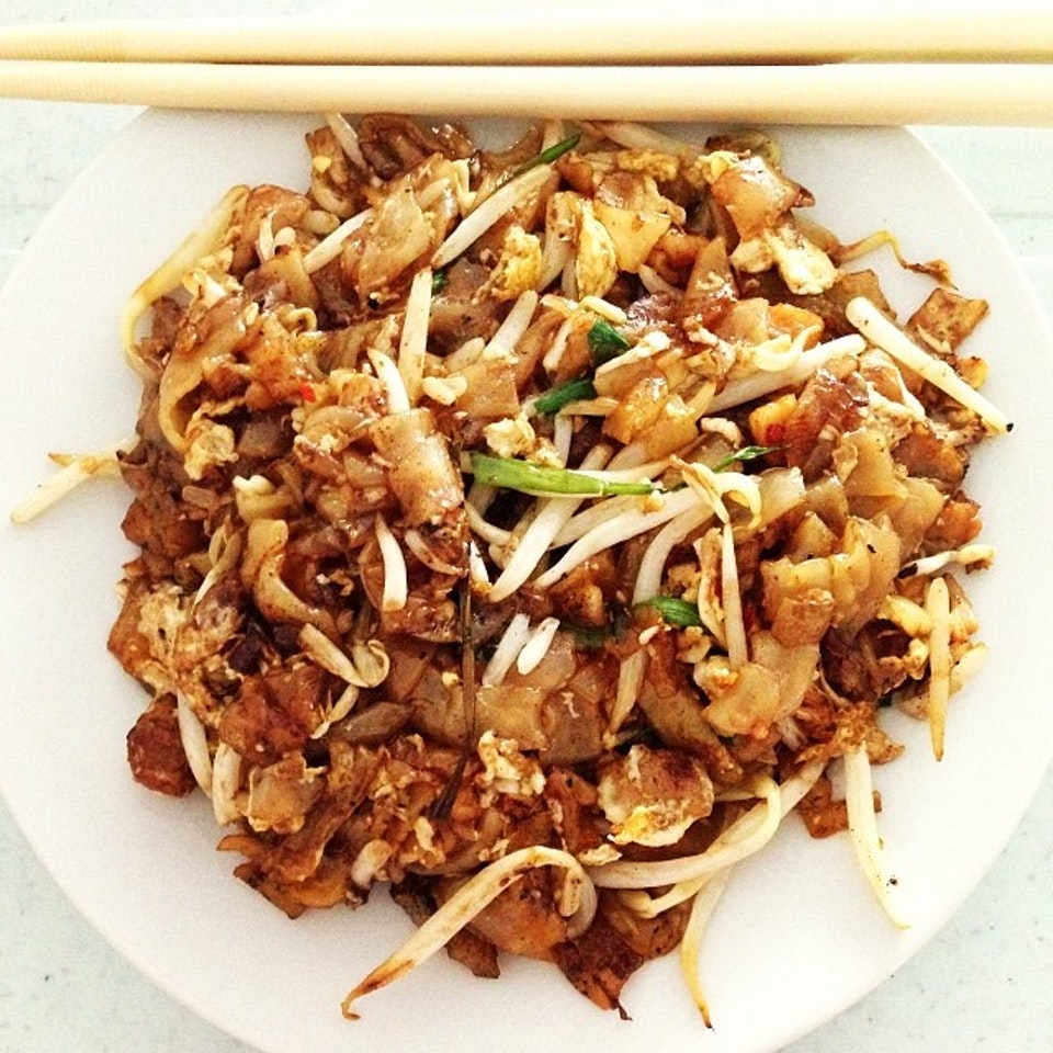 If you live in Klang, this is your go-to place for char kuay teow; this version is darker and u00e2u20acu0153wetteru00e2u20acu009d with generous amounts of cockles. u00e2u20acu201d Picture from Foursquare