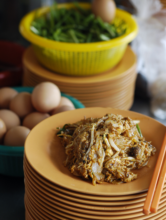 Aunty Gemuk (which also refers to the cook herself) is a household name when it comes to char kuay teow in this part of Petaling Jaya. — Picture courtesy of FriedChillies