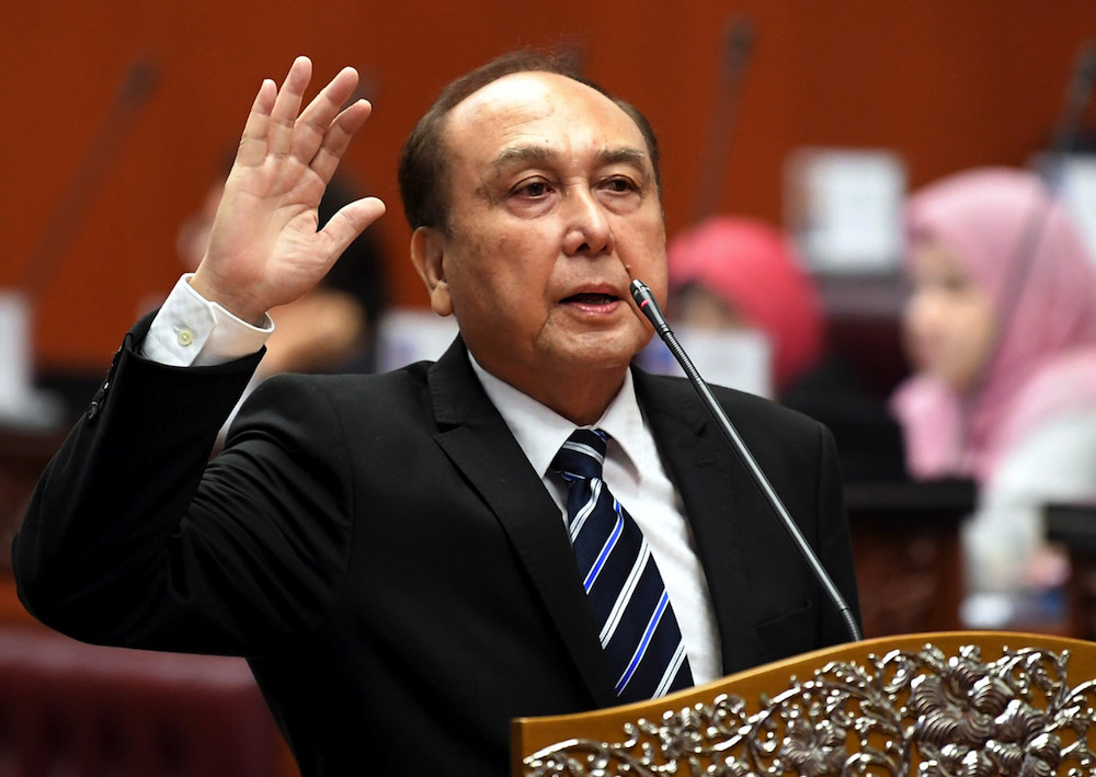 Datuk Theodore Douglas Lind is sworn in as a senator in Dewan Negara, Kuala Lumpur August 27, 2018. u00e2u20acu201d Bernama pic