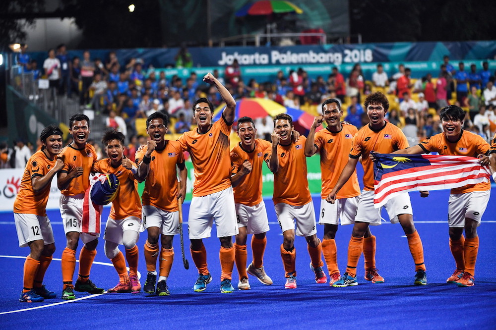 The national team celebrates advancing to the menu00e2u20acu2122s hockey finals of the 2018 Asian Games in Jakarta August 30, 2018. u00e2u20acu201d Bernama pic