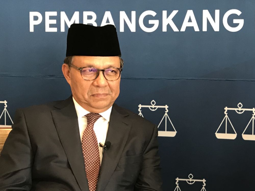 Hasni said the establishment of a new water company will involve greater investment and described the move by the Pakatan Harapan-led state government as threatening the water industry in the state. u00e2u20acu201d Picture by Ben Tan