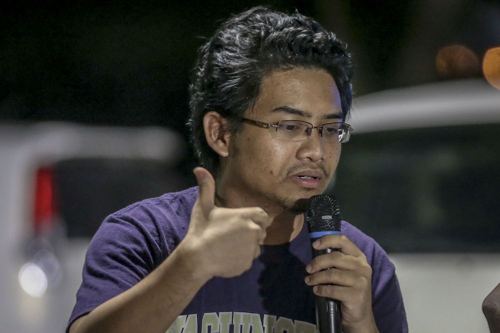 Hazman insisted that stricter criteria be applied than simply requiring UEC holders to also possess a SPM-level credit in Bahasa Malaysia. u00e2u20acu201d Picture by Hari Anggara