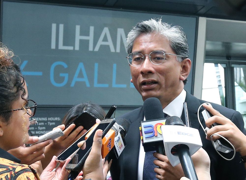 Acting group CEO of Cradle Fund Sdn Bhd Razif Aziz speaks to reporters outside Ilham Tower in Kuala Lumpur August 1, 2018. u00e2u20acu2022 Picture by Razak Ghazali