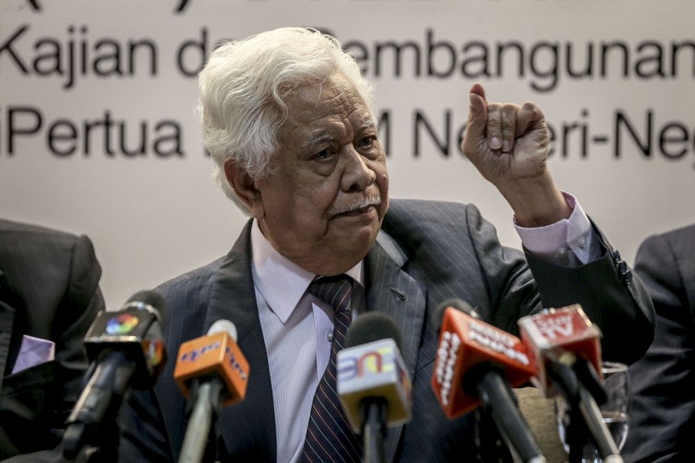 DPMM research and development foundation president Datuk Syed Ali Alattas speaks during a press conference in Kuala Lumpur August 2, 2018.u00e2u20acu201d Picture by Hari Anggara