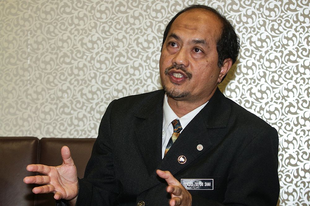 Deputy Minister of Water, Land Natural Resources Tengku Zulpuri Shah Raja Puji speaks during a press conference in Parliament on August 13, 2018. u00e2u20acu201d Picture by Miera Zulyana