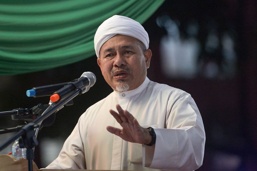 PAS deputy president Datuk Tuan Ibrahim Tuan Man speaks during the announcement of the partyu00e2u20acu2122s candidate for the Seri Setia by-election in Petaling Jaya August 15, 2018. u00e2u20acu201d Picture by Mukhriz Hazim