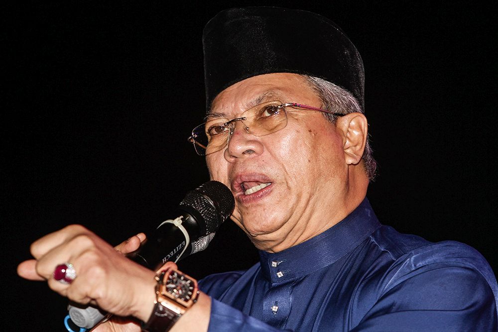 Umno secretary Tan Sri Annuar Musa gives a speech in Shah Alam August 1, 2018. u00e2u20acu201d Picture by Miera Zulyana