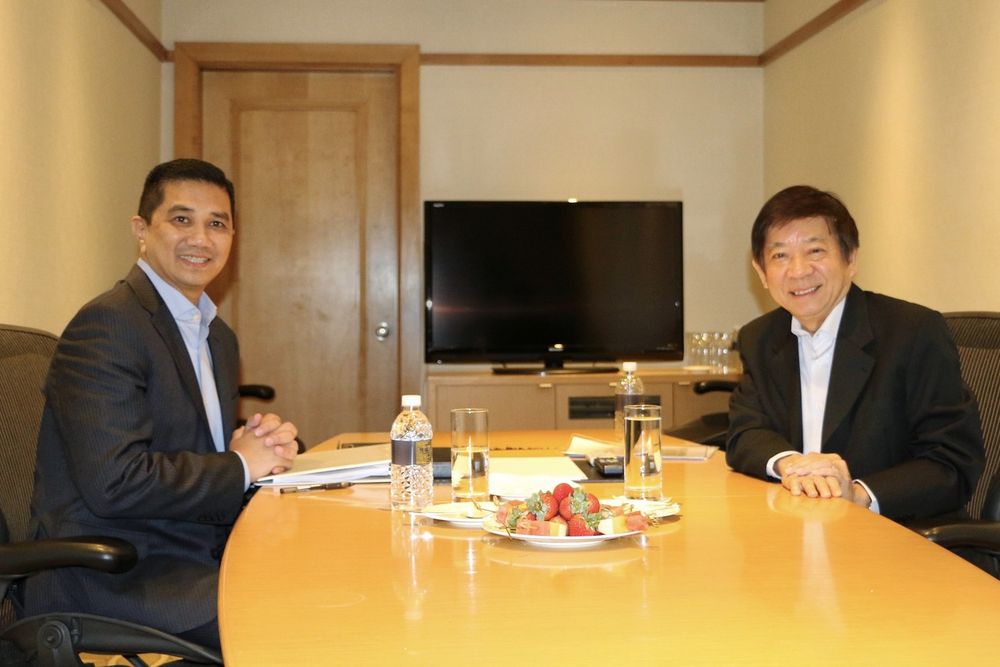 Malaysiau00e2u20acu2122s Economic Affairs Minister Datuk Seri Mohamed Azmin Ali having discussions with Singapore Minister for Transport Khaw Boon Wan in Singapore on High Speed Rail (HSR) projects, August 30, 2018. u00e2u20acu201d Bernama pic
