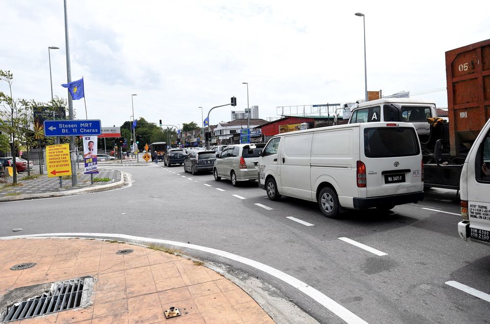 Traffic conditions in crowded Jalan Balakong will be improved after upgrading and widening projects. u00e2u20acu201d Bernama pic