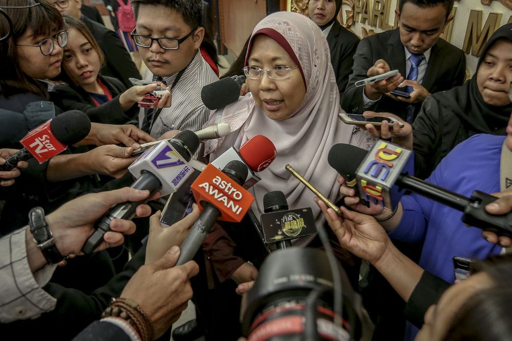 Kuantan MP Fuziah Salleh speaks to reporters at Parliament in Kuala Lumpur August 7, 2018. u00e2u20acu2022 Picture by Hari Anggara