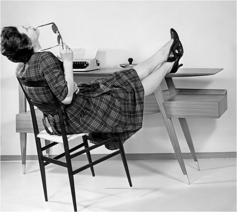 Chaise Superleggera by Gio Ponti for Cassina and Bureau, Giordano Chiesa, 1957 & 1953. — AFP Relaxnews