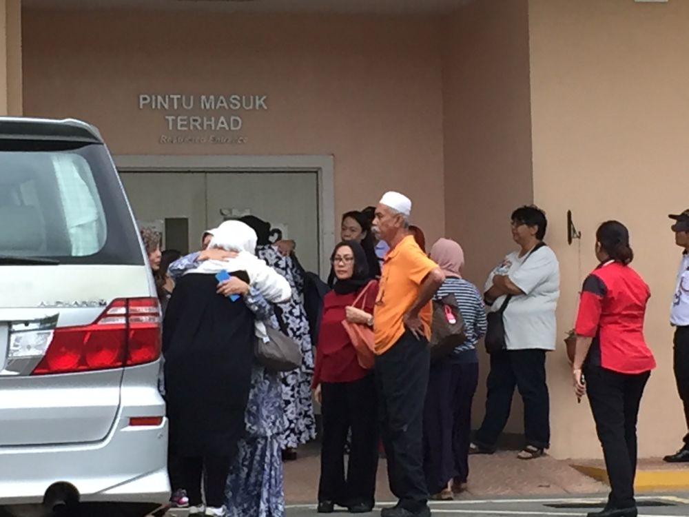 Family of the late Malaysian TV personality Datuk Mahadzir Lokman arriving at the Queen Elizabeth Hospital in Kota Kinabalu today to claim his body. u00e2u20acu2022 Picture by Julia Chan