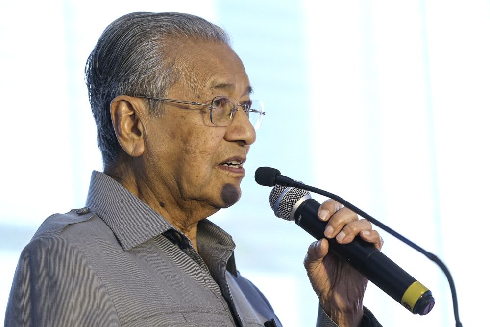 Prime Minister Tun Dr Mahathir Mohamad gives a speech at the Cardiac Vascular Sentral in Kuala Lumpur August 16, 2018. u00e2u20acu201d Picture by Azneal Ishak