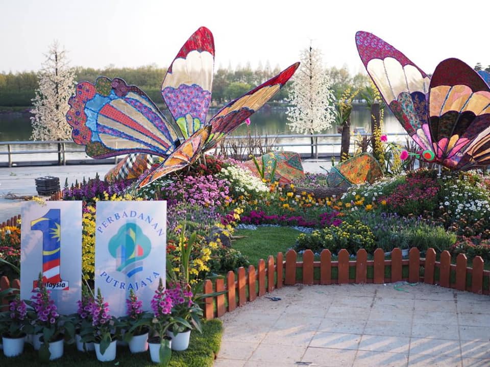 Catch our country’s national flower, the hibiscus, in full bloom at the Putrajaya Flower & Garden Festival. ― Picture via Facebook