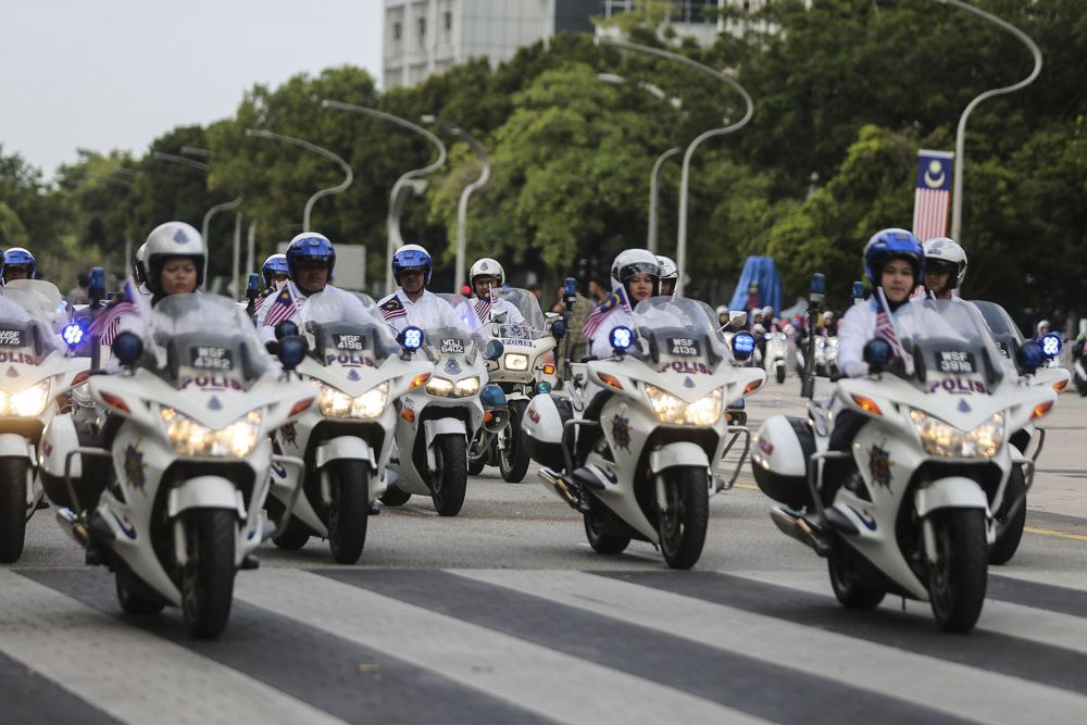 Participants attend a rehearsal in conjunction with the 61st Merdeka Day celebrations in Putrajaya August 28, 2018. u00e2u20acu2022 Picture by Hari Anggara