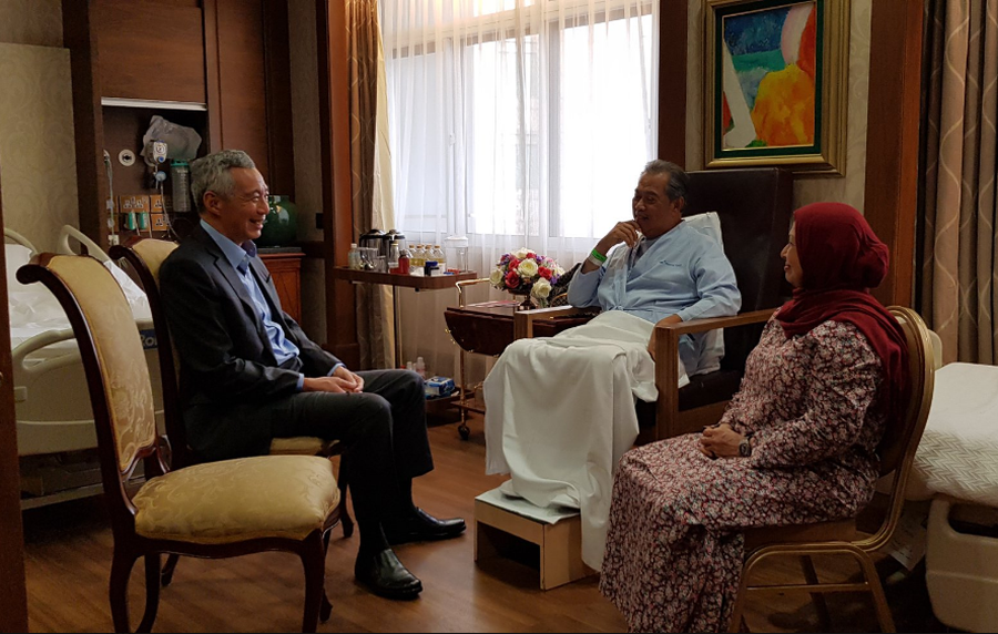 Lee today posted on his Facebook account a photograph of him visiting Muhyiddin yesterday. u00e2u20acu201d Picture via Facebook