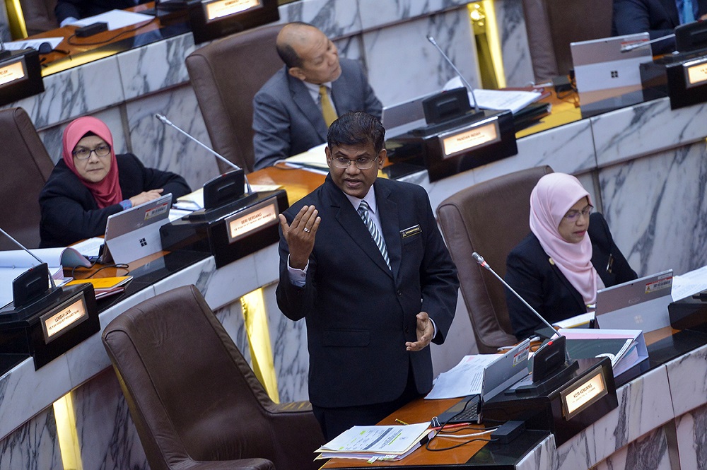 Kota Kemuning assemblyman Ganabatirau Veraman speaks during the Selangor State Assembly session in Shah Alam September 4, 2018. u00e2u20acu201d Picture by Mukhriz Hazim