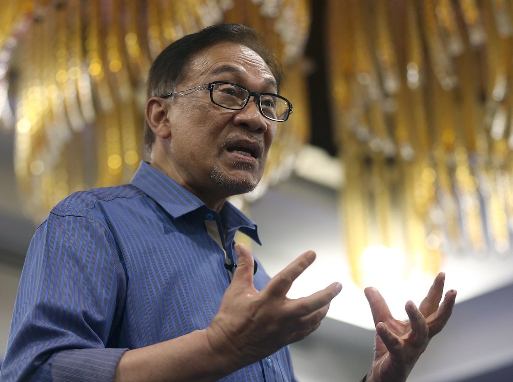 Datuk Seri Anwar Ibrahim speaks during the u00e2u20acu02dcMeet Anwaru00e2u20acu2122 dialogue in Kuala Lumpur September 16, 2018. u00e2u20acu201d Picture by Razak Ghazali