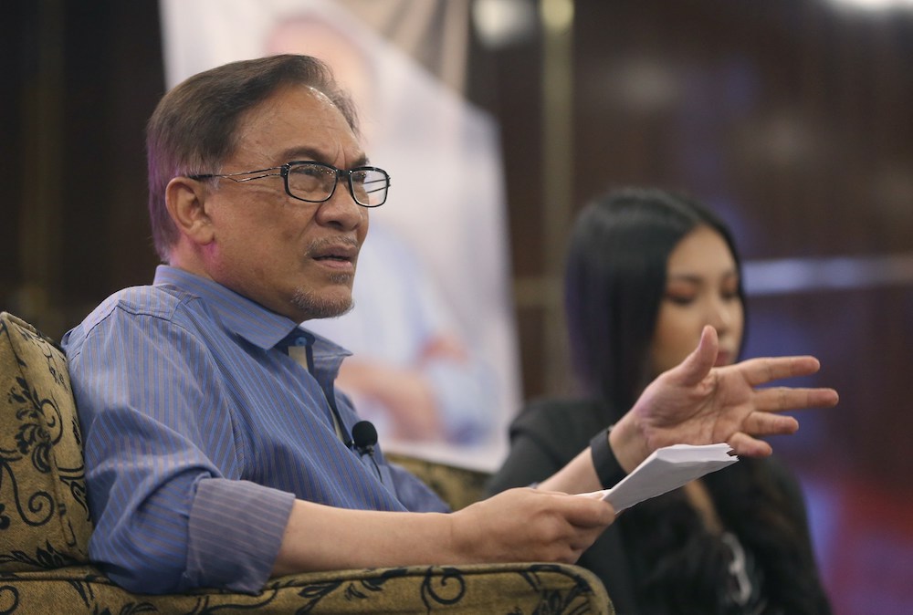 Datuk Seri Anwar Ibrahim speaks during the u00e2u20acu02dcMeet Anwaru00e2u20acu2122 dialogue in Kuala Lumpur September 16, 2018. u00e2u20acu201d Picture by Razak Ghazali