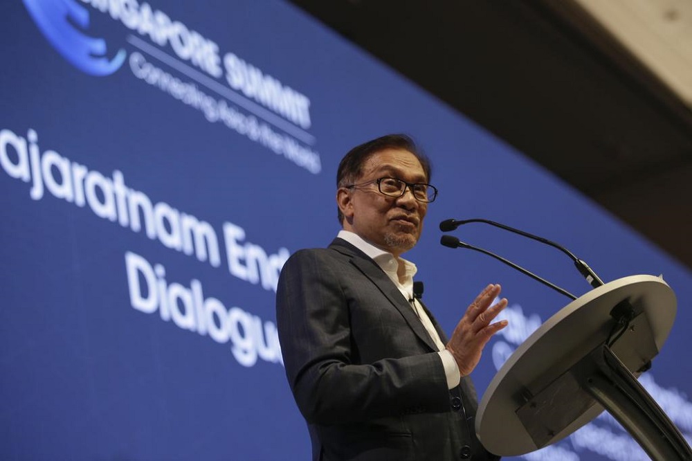 Anwar said that Singapore-Malaysiau00e2u20acu2122s relationship should not just be about u00e2u20acu02dcdollars and cents, rule and orderu00e2u20acu2122.u00e2u20acu201dTODAY pic