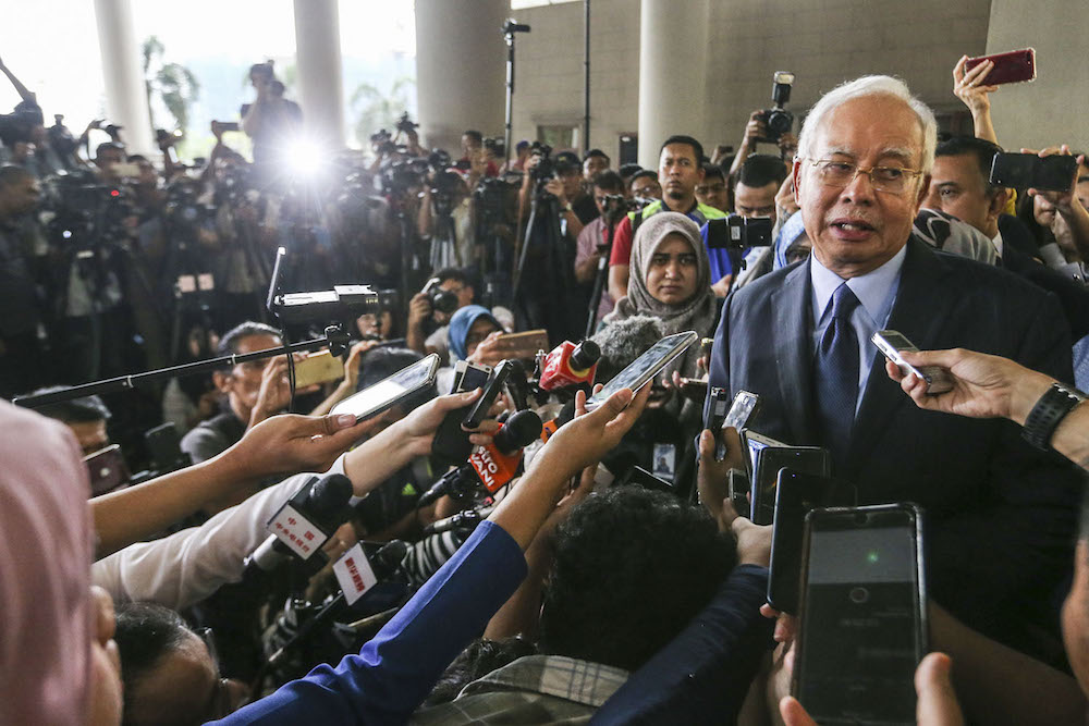 Former prime minister Datuk Seri Najib Razak speaks to reporters at the Kuala Lumpur Court Complex September 20, 2018. u00e2u20acu201d Picture by Hari Anggara