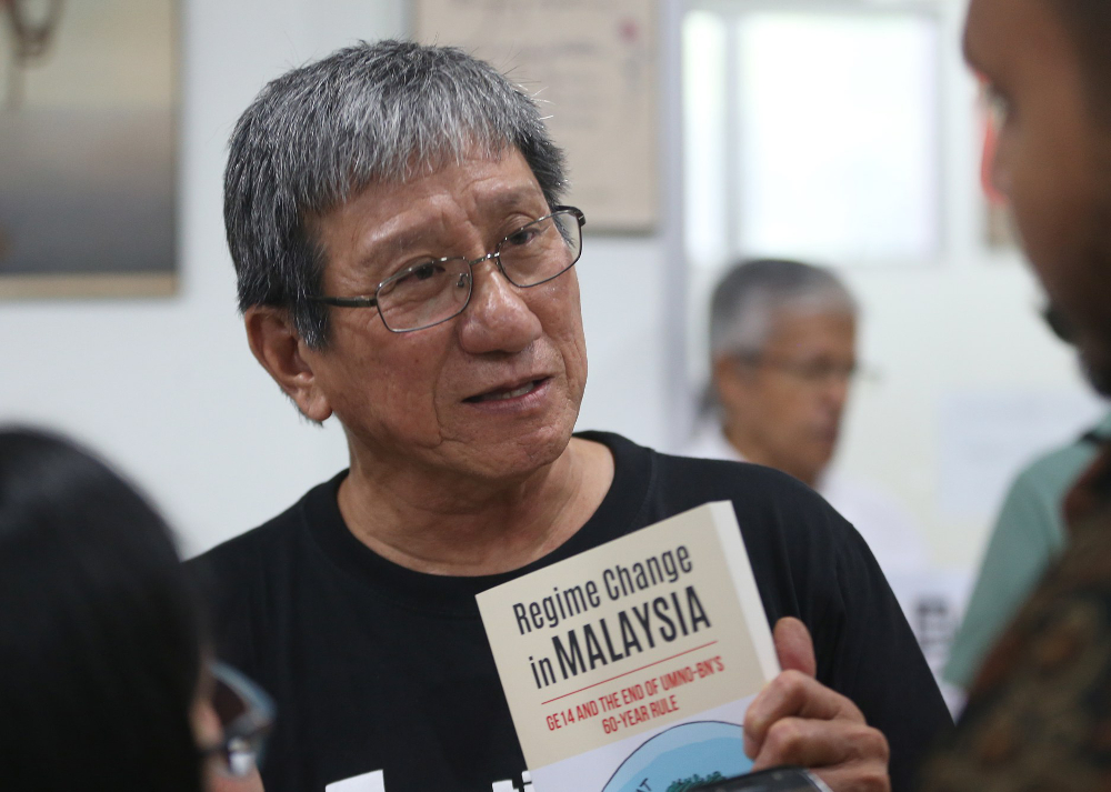 Francis Loh speaks during the book launch for u00e2u20acu02dcRegime Change in Malaysiau00e2u20acu2122 in Kuala Lumpur September 22, 2018. u00e2u20acu201d Picture by Razak Ghazali