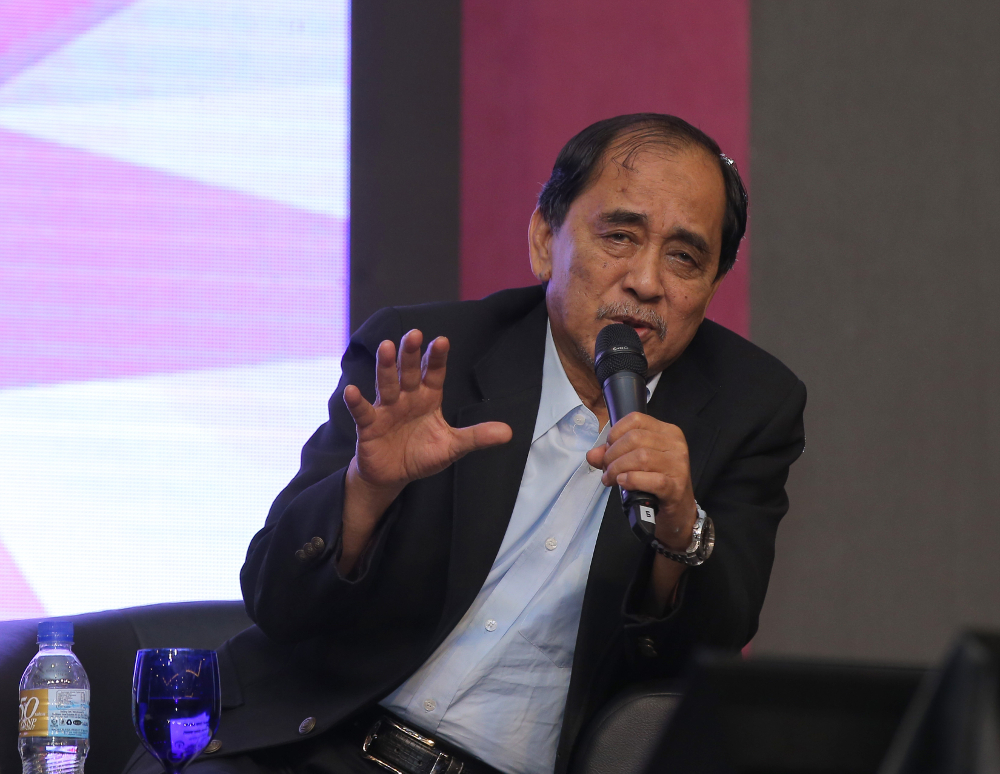 Former Perak Land and Mines Department director Datuk Abu Zar Omar said it is unwise for state governments to give freehold titles as it will affect its coffers. u00e2u20acu201d Picture by Marcus Pheong
