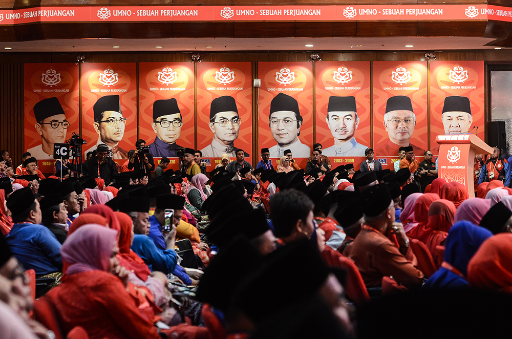 Umno members attend the partyu00e2u20acu2122s annual general assembly at PWTC in Kuala Lumpur September 30, 2018. u00e2u20acu201d Picture by Miera Zulyana