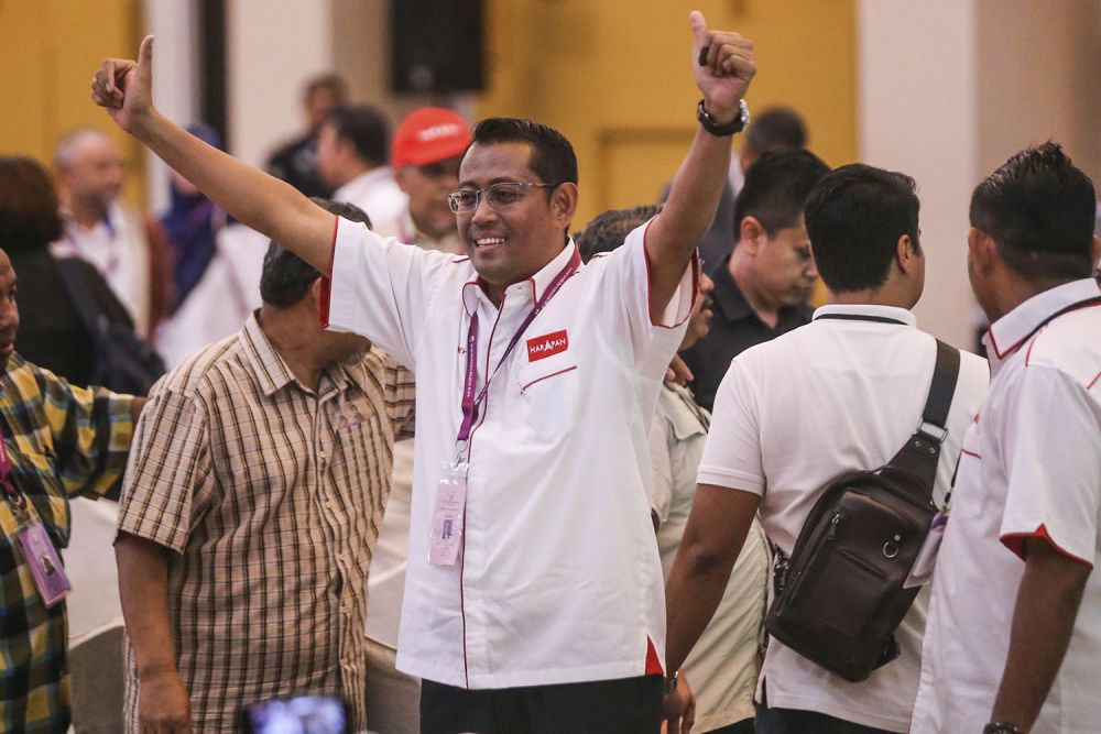 Pakatan Harapan’s Seri Setia by-election candidate, Halimey Abu Bakar, celebrates after winning the by-election in Dewan Sivik MBPJ, Petaling Jaya, September 9, 2018. ― Picture by Hari Anggara