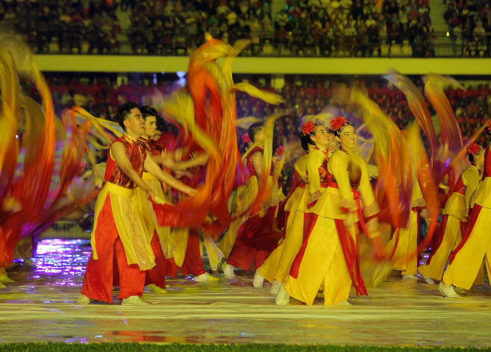 The cultural dance performance during the Perak Sukma opening ceremony. 