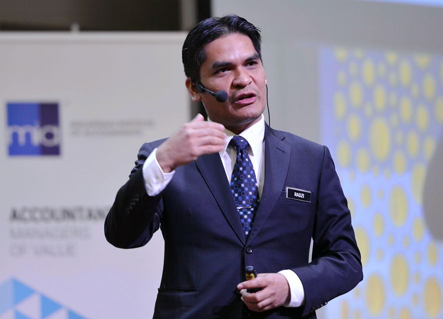 Deputy Minister of Economic Affairs Dr Mohd Radzi Md Jidin presenting his keynote address at the Public Sector Internal Audit Conference 2018 in Kuala Lumpur September 13, 2018. u00e2u20acu201d Picture by Ham Abu Bakar