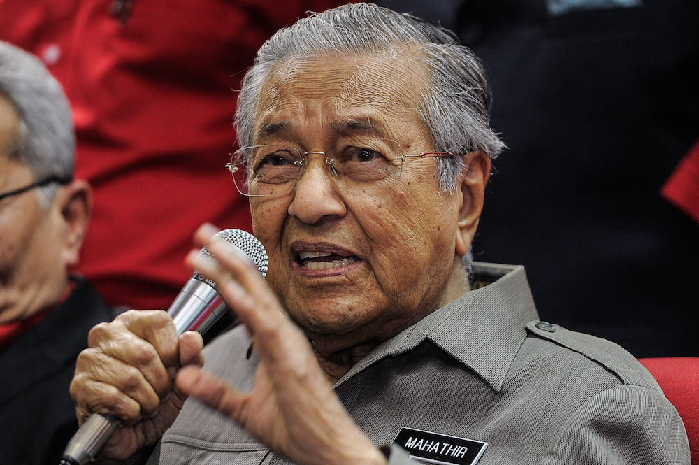 Tun Dr Mahathir Mohamad addresses a press conference at Menara Yayasan Selangor in Petaling Jaya September 14, 2018. u00e2u20acu201d Picture by Shafwan Zaidon